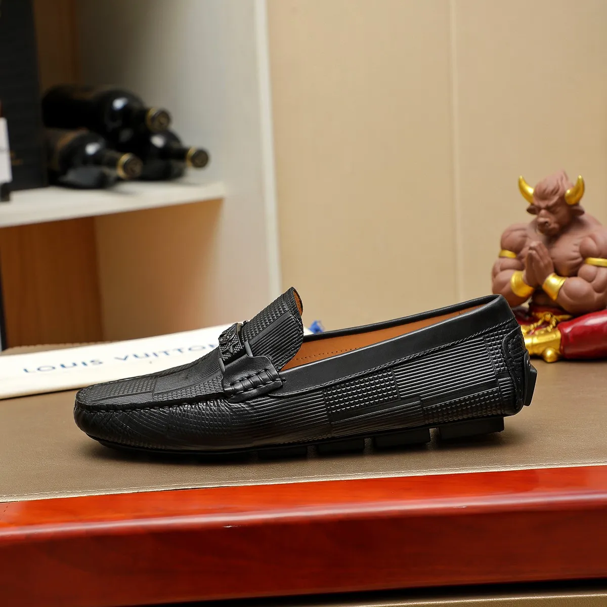 Men's shoes 💰360 💰 LV Louis Vuitton's top-quality Peaches men's shoes 💯Original copy of the official website, the upper is made of imported official website 1:1 material ❌Italian 🇮🇹 cowhide surface, imported pigskin lining. It’s definitely not made with ordinary craftsmanship, it’s the model used by celebrities! The factory’s craftsmanship is designed to create the most perfect shoes for trendy men! Colors available! 38-44 yards